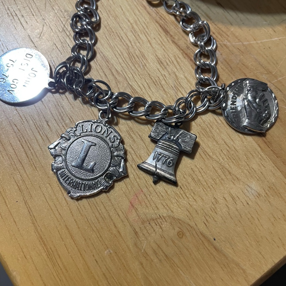 Vintage Source Unknown Silver Charm Bracelet - image 1